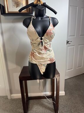 Cupshe Cream Floral One-Piece Tankini with Coral Flowers